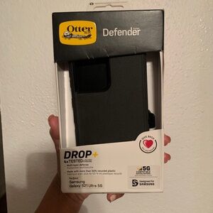 BNIB NWT S21 ULTRA OTTERBOX DEFENDER CASE WITH HOLSTER